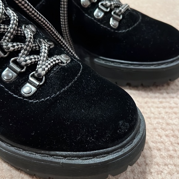 Prada Calzatore Velvet Donna Boot, size 37.5 - Picture 5 of 9